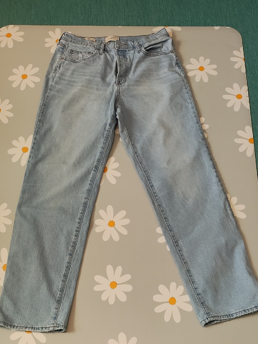 Universal Thread Light Blue Denim Jeans